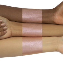 N.Y.M.P.H. KISS Glow Blush 9 N.Y.M.P.H. KISS Glow Blush -GlowAura Store arm 2