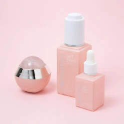 Rose Quartz Depuffing & Sculpting Roller -GlowAura Store oil