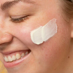 Honey Whip Peptide Moisturizer -GlowAura Store upclose